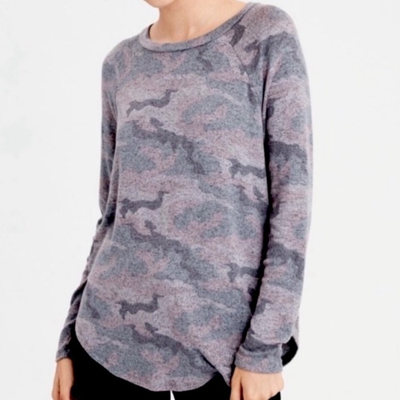 American Eagle Soft & Sexy Plush Long Sleeve T-Shirt Size Small - Picture 1 of 8